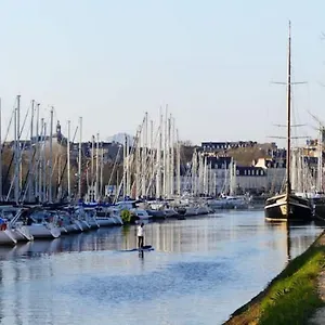 https://la-casa-de-sophie-t3-avec-jardinet-parking-prive-port.inbrittany.com